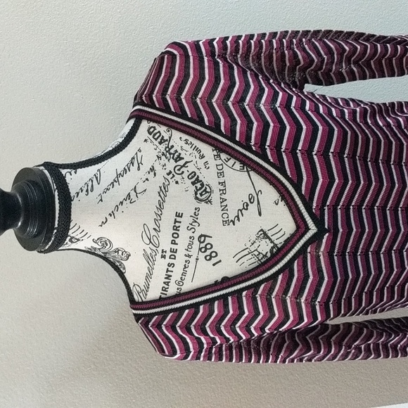 Trina Turk Chevron Print Dress Medium NWT - Picture 2 of 9